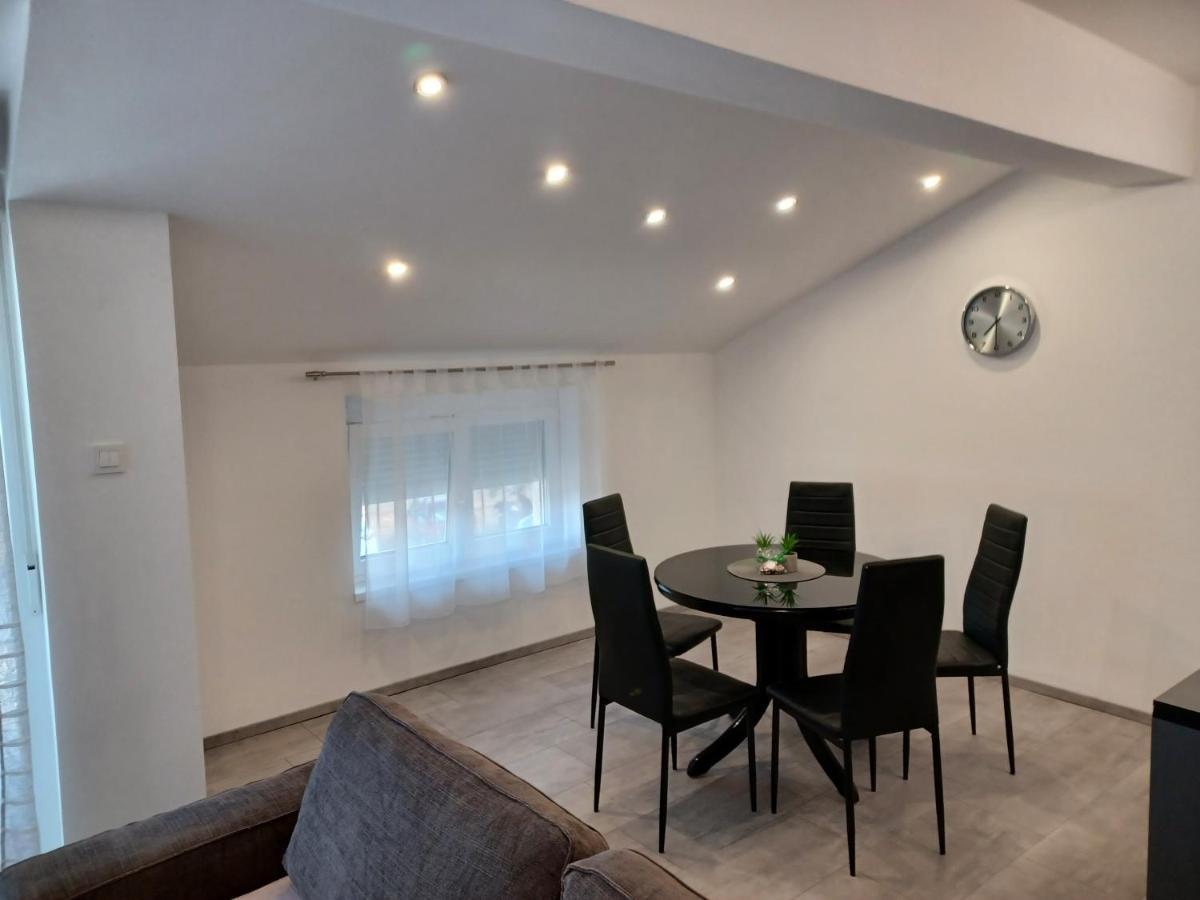 Apartmani Dream Пула Экстерьер фото