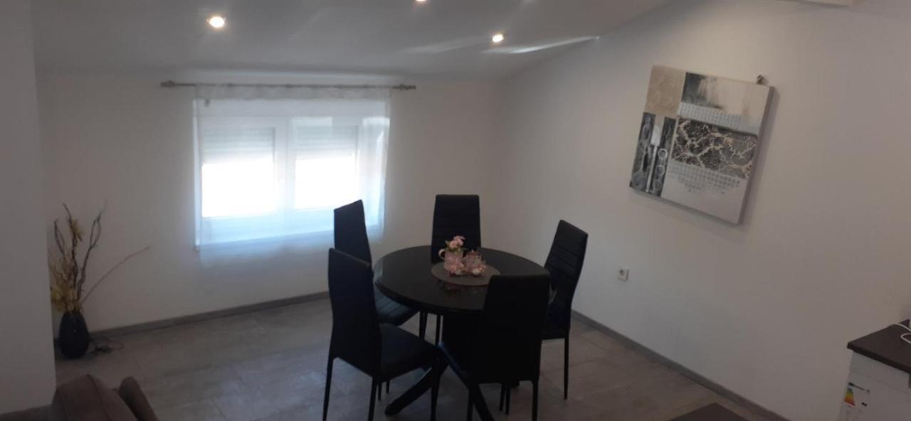 Apartmani Dream Пула Экстерьер фото